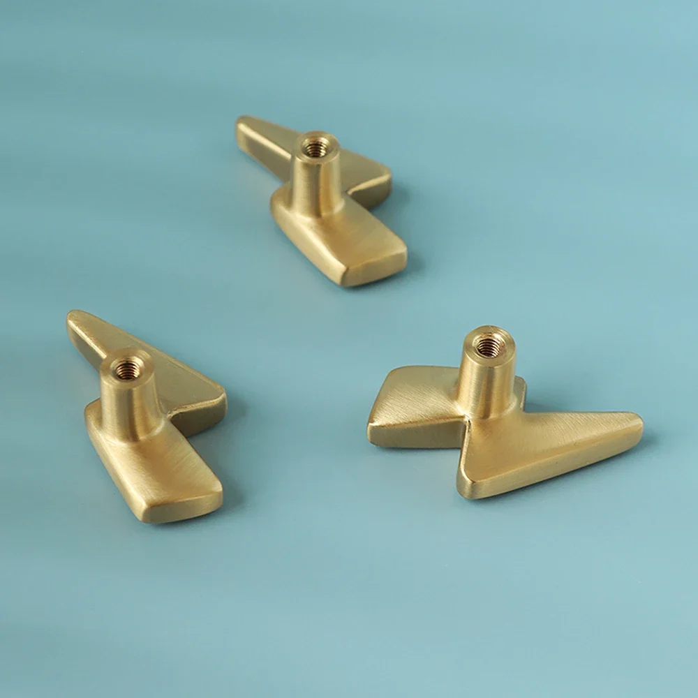 Lightning Design ทองเหลืองลูกบ - Unique Furniture Hardware Pulls บทวิจารณ์และราคา